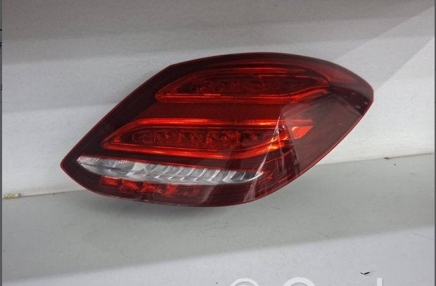 Autres éléments de garniture porte avant 1128102, Autos : Pièces & Accessoires, Enlèvement ou Envoi, Avant, Mercedes-Benz, Porte