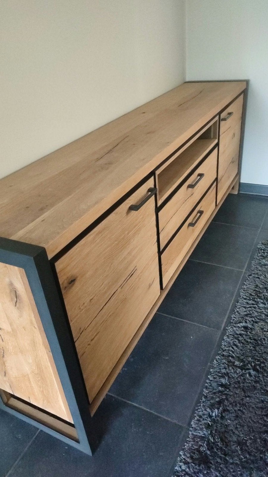 kast/dressoir met bijhorende tafel en stoelen, Ophalen, Zo goed als nieuw, Met lade(s)