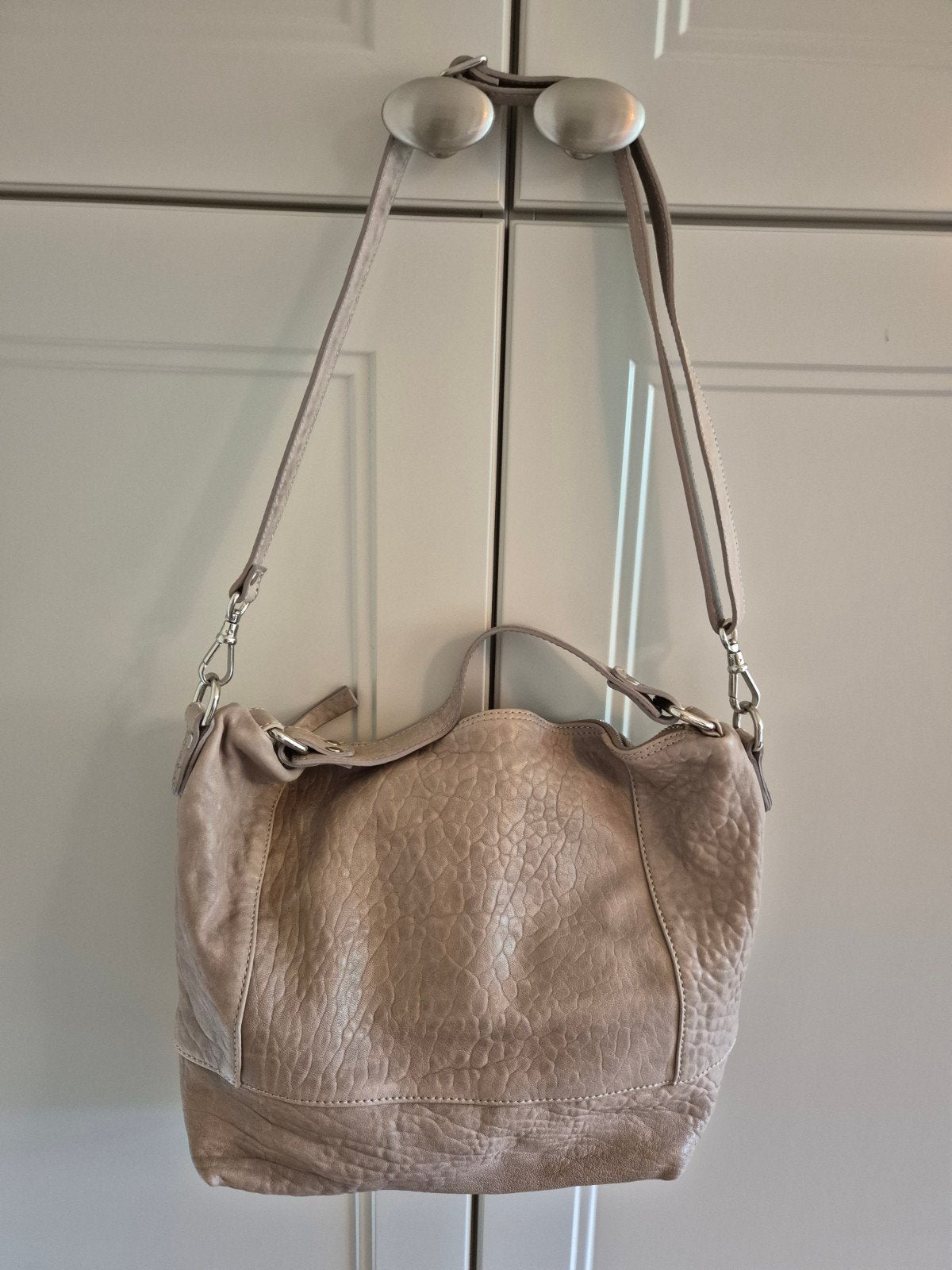 Sac à bandoulière/sac à main Carol J. ZGAN, Bijoux, Sacs & Beauté, Sacs | Sacs Femme, Enlèvement ou Envoi, Comme neuf, Beige, Sac à main