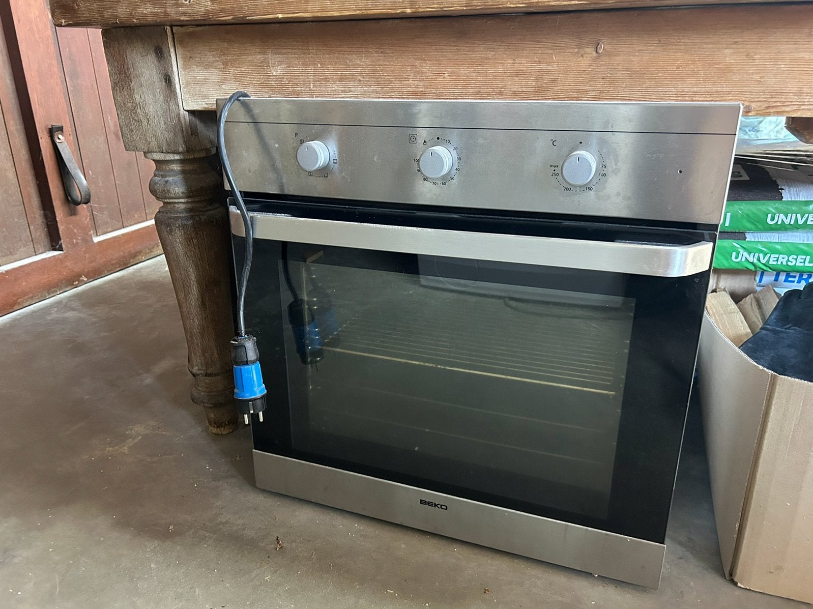 Four encastrable Beko OIE 22101 X., Electroménager, Enlèvement, Utilisé, Air chaud, 45 à 60 cm