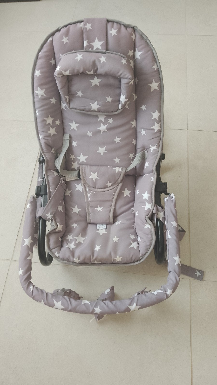 Relax bébé gris étoiles blanches, Ophalen, Zo goed als nieuw