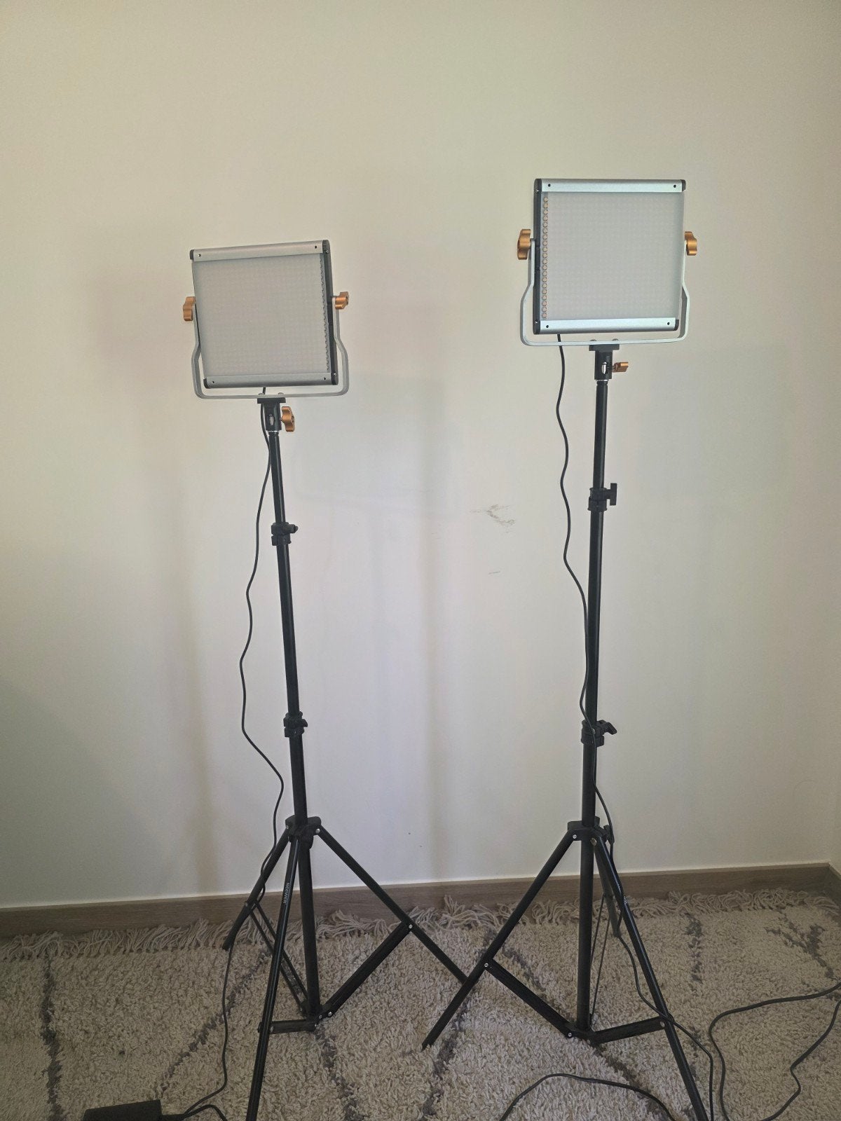​Kit 2 Panneaux LED Neewer NL480 – Éclairage Vidéo/Photo Pro, TV, Hi-fi & Vidéo, Photo | Studio photo & Accessoires, Enlèvement ou Envoi