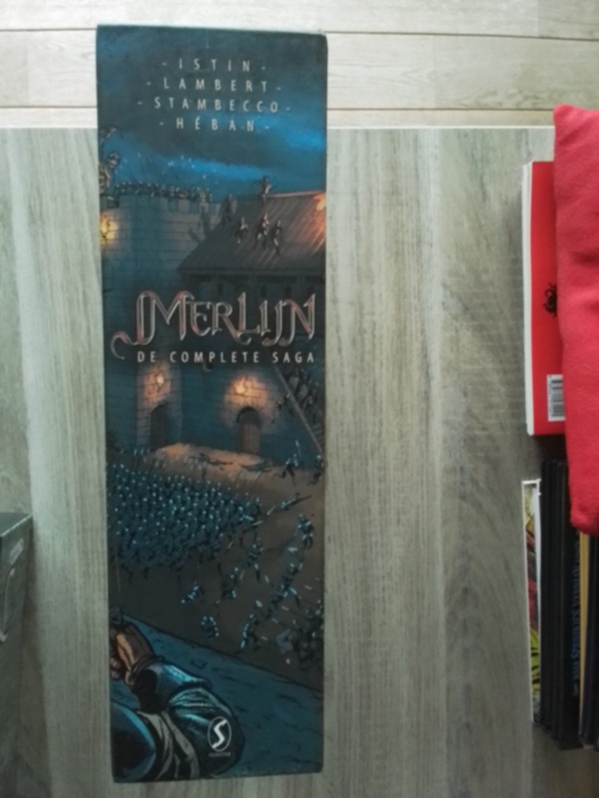merlijn complete saga in box HC met ex libris, Boeken, Stripverhalen, Ophalen of Verzenden, Nieuw