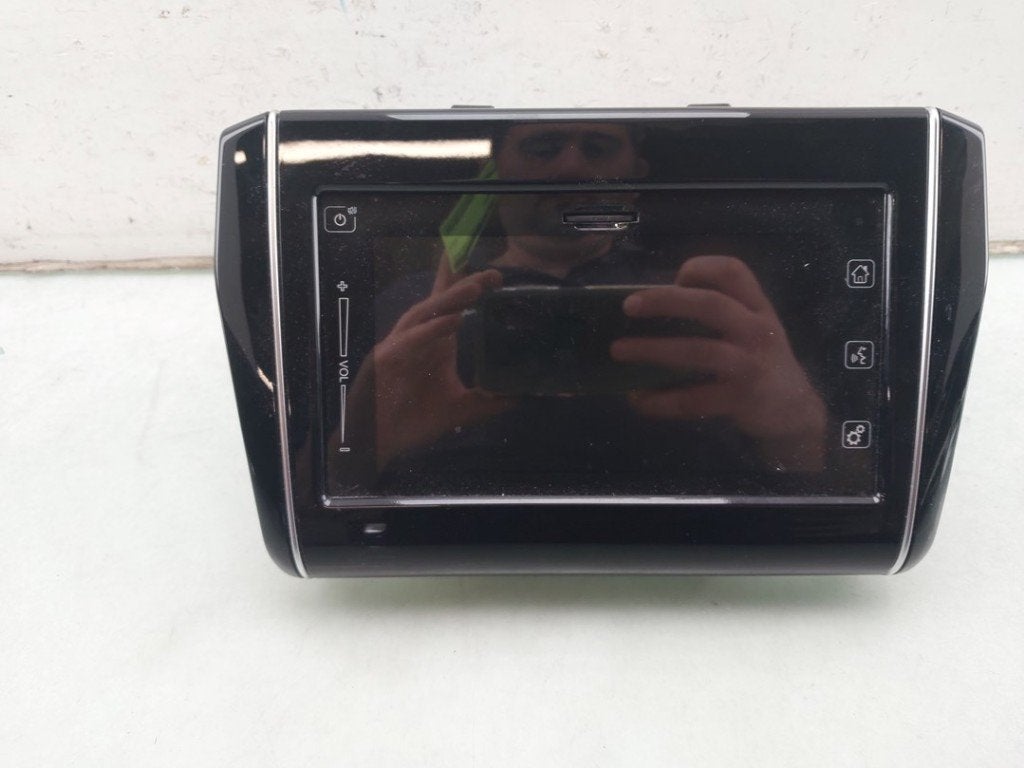 RADIO Suzuki Swift (ZC / ZD) (|3992052R06|3992052R06CN5|), Robert Bosch AG, Utilisé, Robert-Bosch-Allee 1
74232  Abstatt, DE, Suzuki