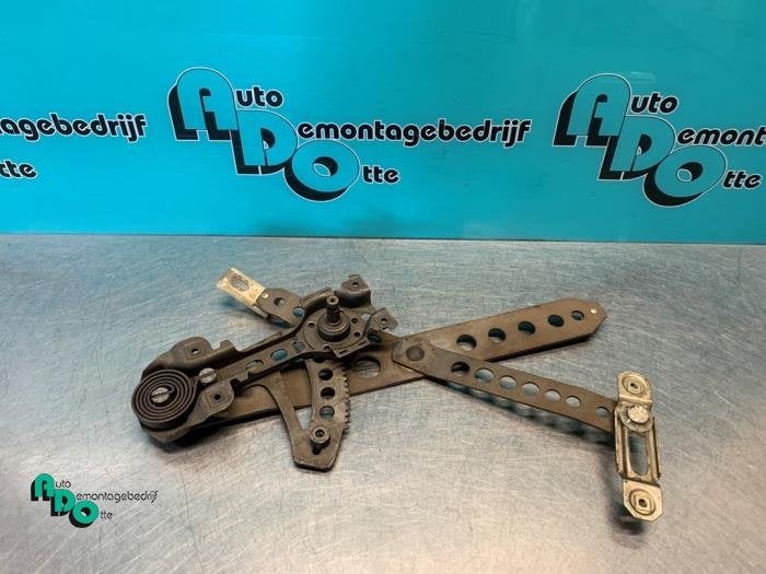 Mécanique vitre 2portes arrière droite d'un Volkswagen Gol, Volkswagen, -, 3 mois de garantie, Utilisé