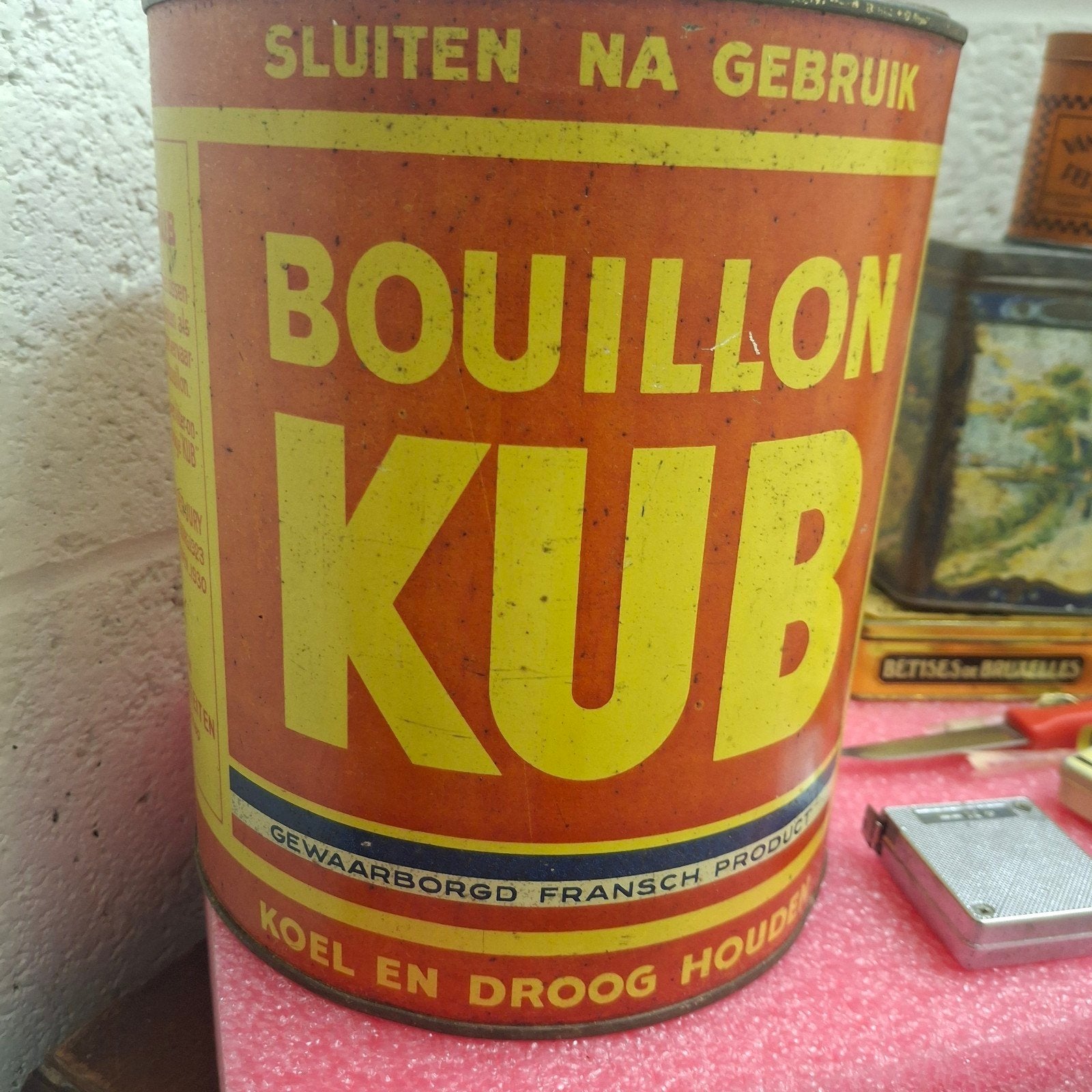 kub boîte ancienne 26 cm sur 19 cm, Collections, Enlèvement ou Envoi
