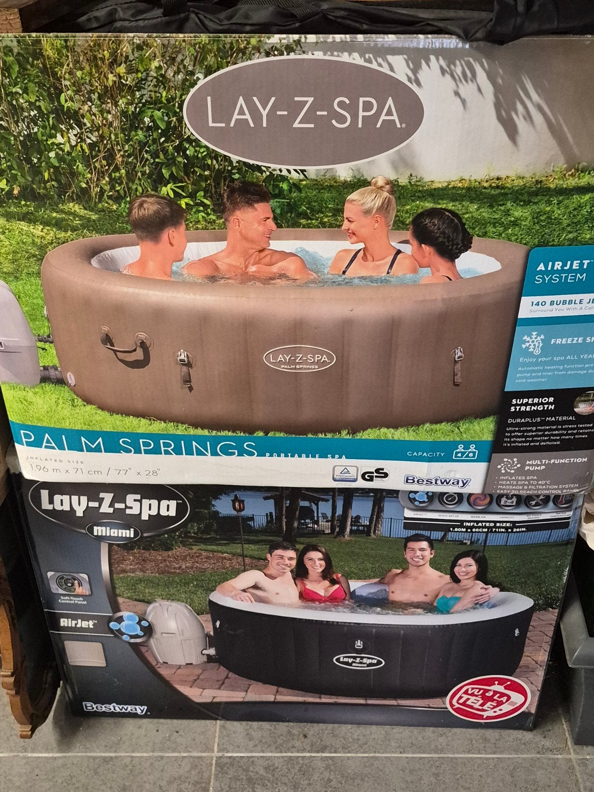 2 lay z spa 's voor 1/6 van de prijs van 1jacuzzi., Enlèvement, Utilisé, Gonflable, Pompe
