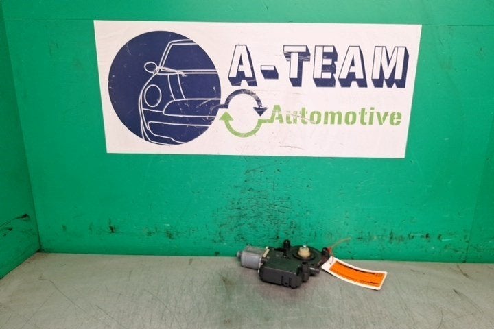 MOTEUR LEVE VITRE ELECTRIQUE Polo V (6R) (|6R0959812B|), Autos : Pièces & Accessoires, Robert Bosch AG, Volkswagen, Utilisé, Robert-Bosch-Allee 1
74232  Abstatt, DE