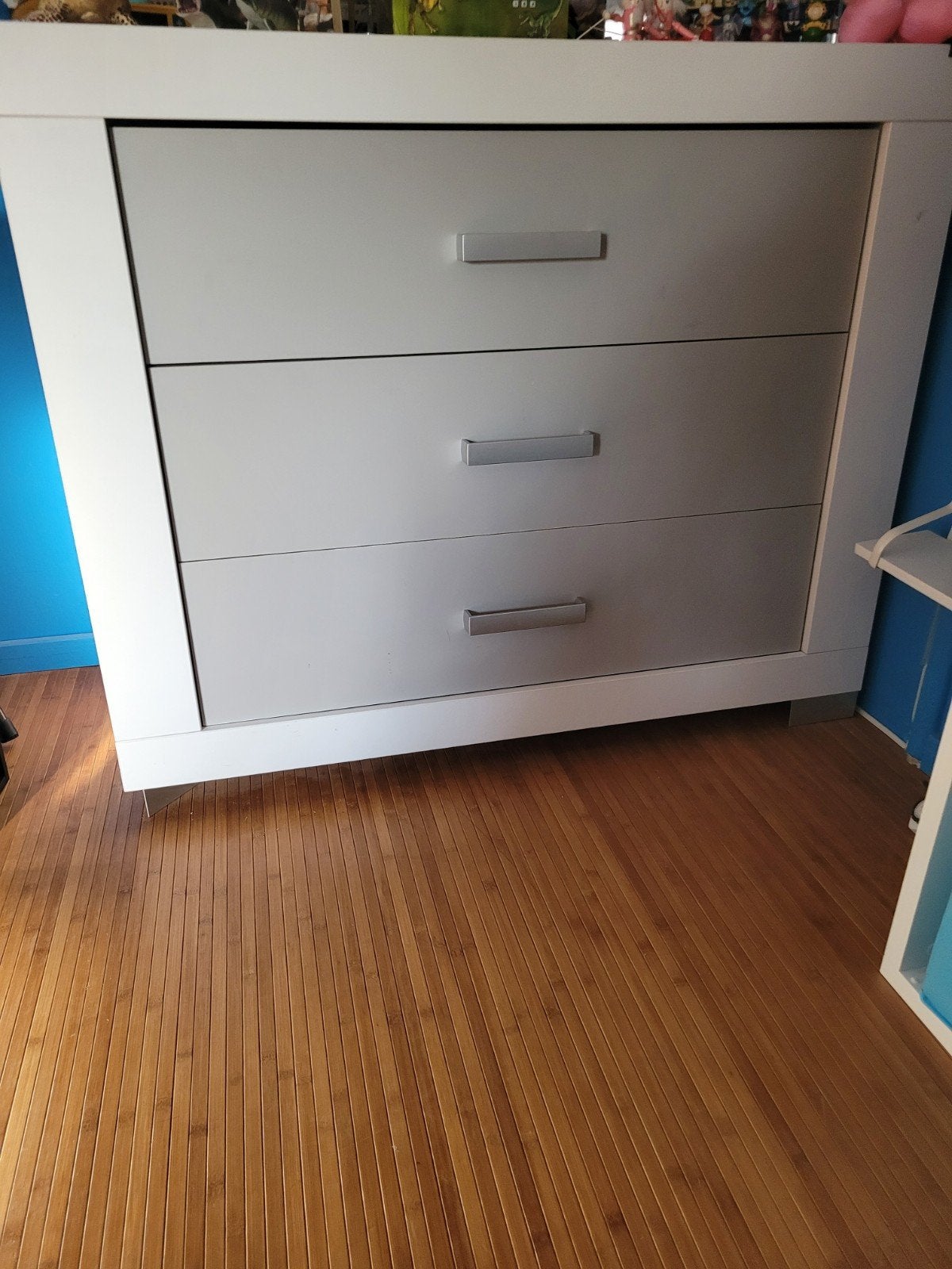 een garderobe met lades in sublieme staat, Ophalen