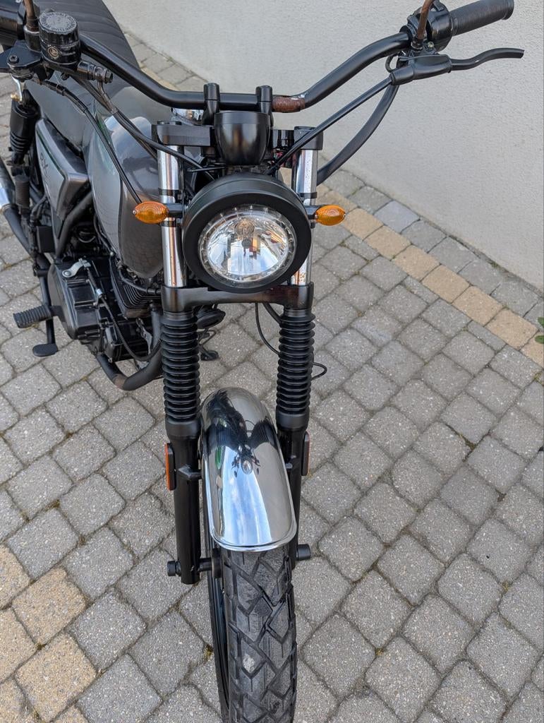 Brixton 125cc, Ophalen