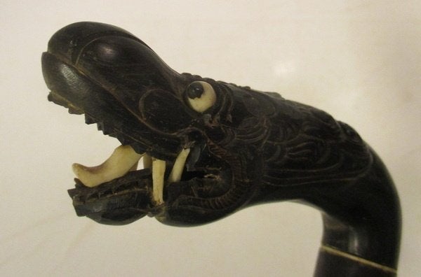 aparte antieke wandelstok Chinese draak met tanden in been, Antiek en Kunst, Verzenden