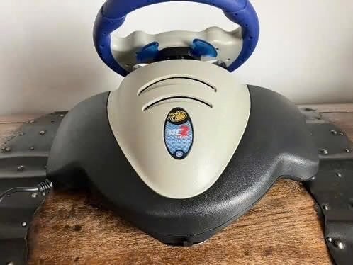 Mad Catz  Racing Wheel + pedalen PS2/PC in originele doos ., Ophalen, Zo goed als nieuw, Controller, PlayStation 2