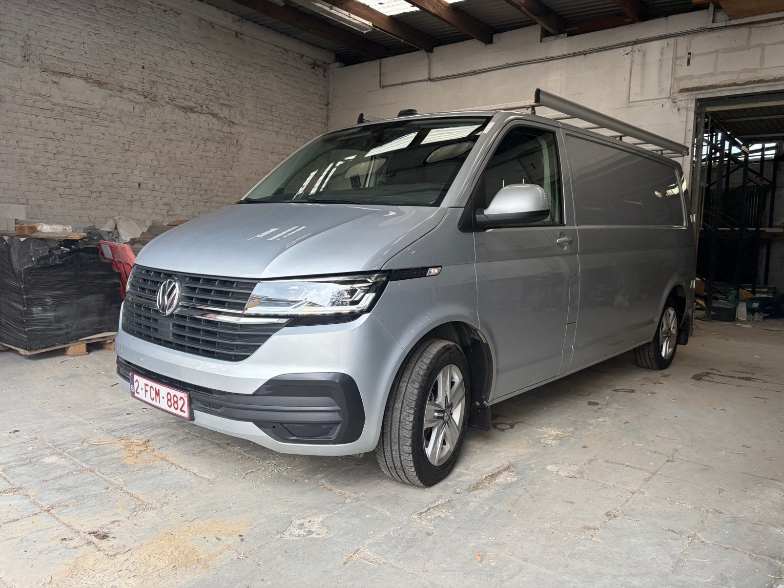 T6.1 chassis long, Autos, Argent ou Gris, Achat, Euro 6, 3 places