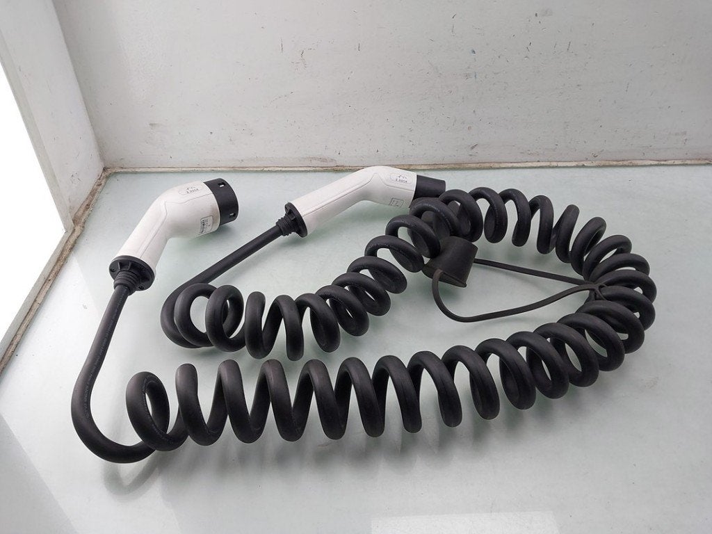 CABLE DE CHARGE 208 II (UB / UH / UP) (|S2110211102|), Kontakt-peugeot@peugeot.com, Utilisé, Peugeot Deutschland GmbH, Bahnhofsplatz
65423  Rüsselsheim, DE