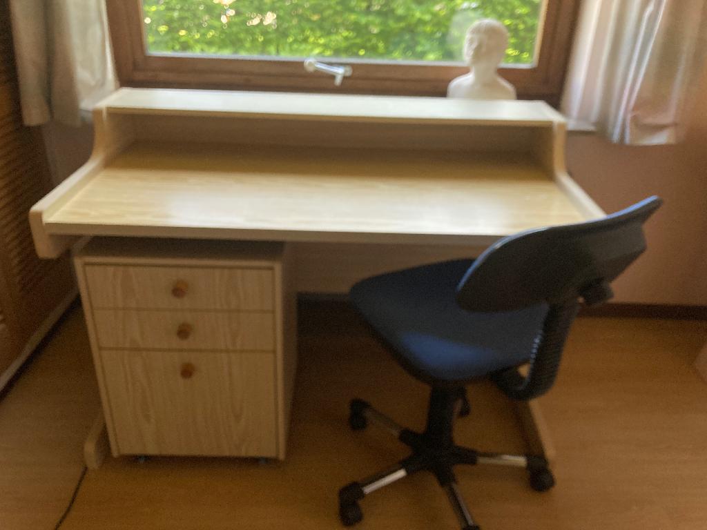 Tienerburo-tje uit de jaren 80, Huis en Inrichting, Ophalen, Gebruikt, 120 cm, Scandinavisch