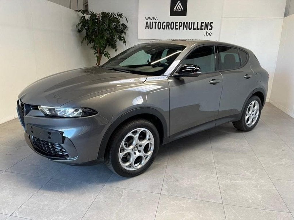 Alfa Romeo Tonale PHEV AT6e Q4 280 pk, Autos, Alfa Romeo, Argent ou Gris, Achat, Euro 6, Entreprise