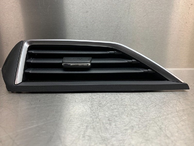 AERATEUR TABLEAU DE BORD Subaru XV (GT / GX) (|66110FL020|), Utilisé, Subaru