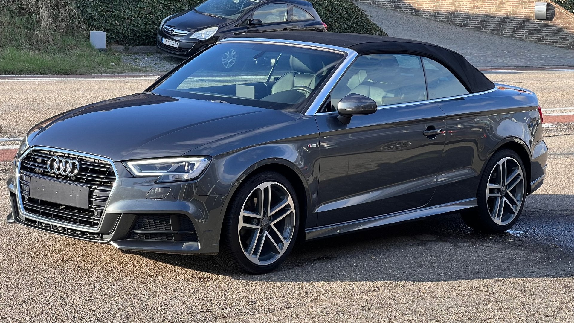 Audi A3 A3 Cabriolet 1.5 TFSI ACT Sport S tronic S-LINE, Autos, Achat, Entreprise, Cabriolet, Carnet d'entretien