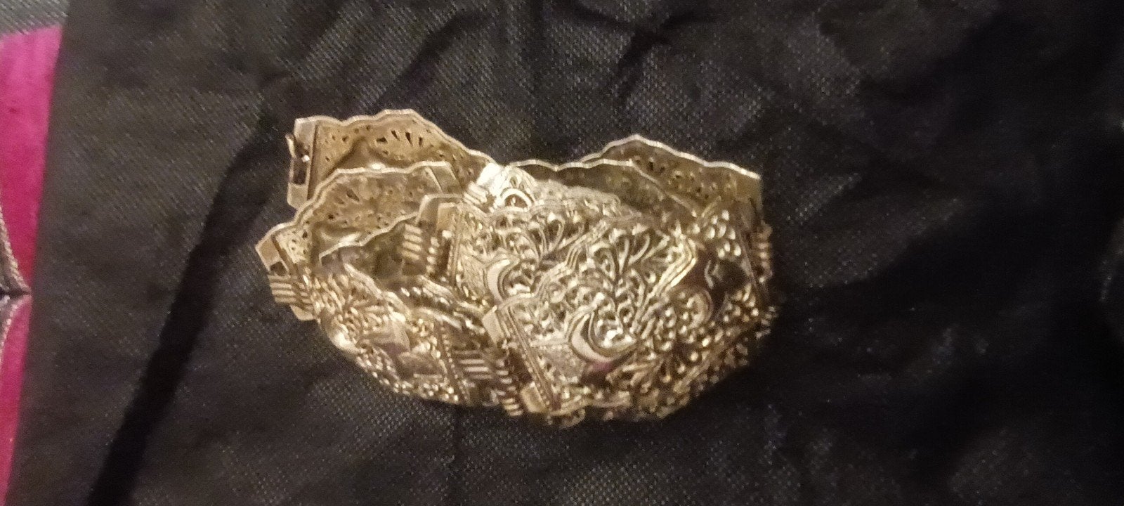 1 riem met gravures 30€, Ophalen, Gebruikt, Overige materialen, Verstelbaar