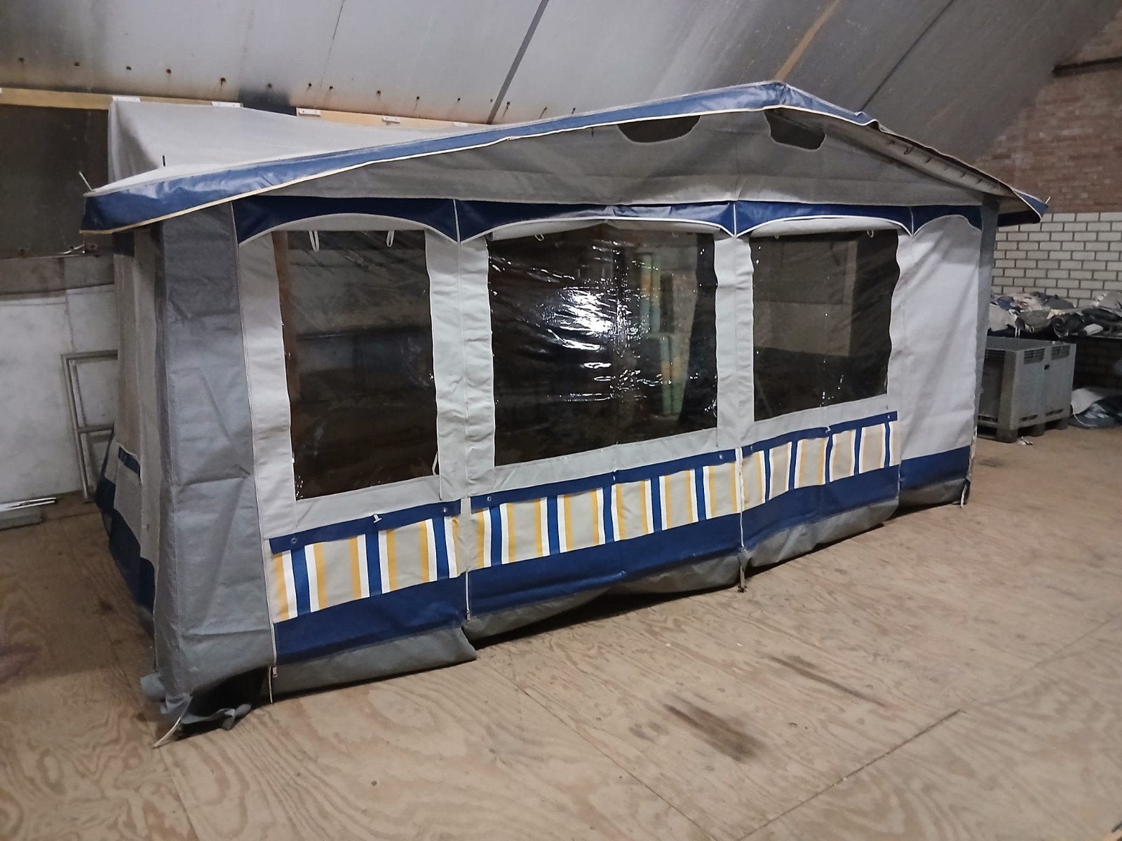 voortent. Omloopmaat 10. 875 / 900, Caravans en Kamperen, Voortenten en Luifels, Ophalen