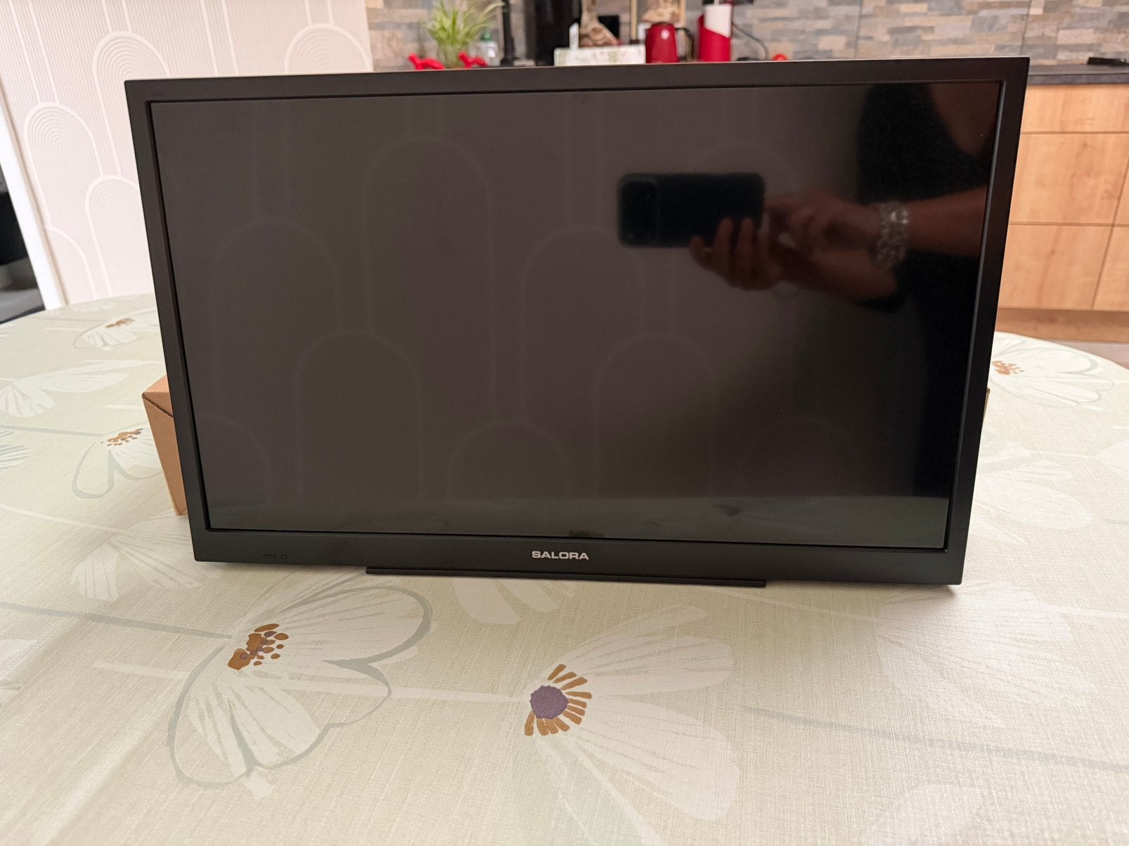 Salora 12 volt, camper Led tv. Met dvd speler, Enlèvement, Utilisé