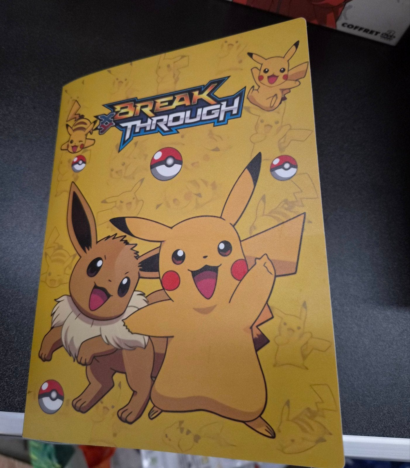 Pokémonboek compleet werkboek 240 kaarten, Ophalen of Verzenden, Zo goed als nieuw