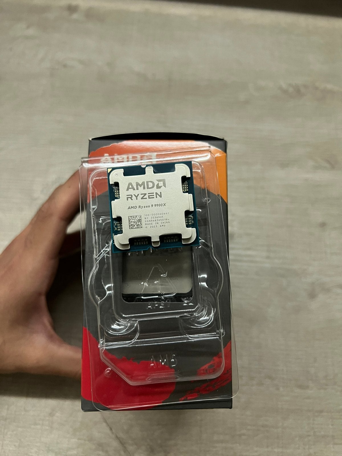 AMD Ryzen 9 9900X, 4 mois, facture incluse, Informatique & Logiciels, Enlèvement ou Envoi, Comme neuf