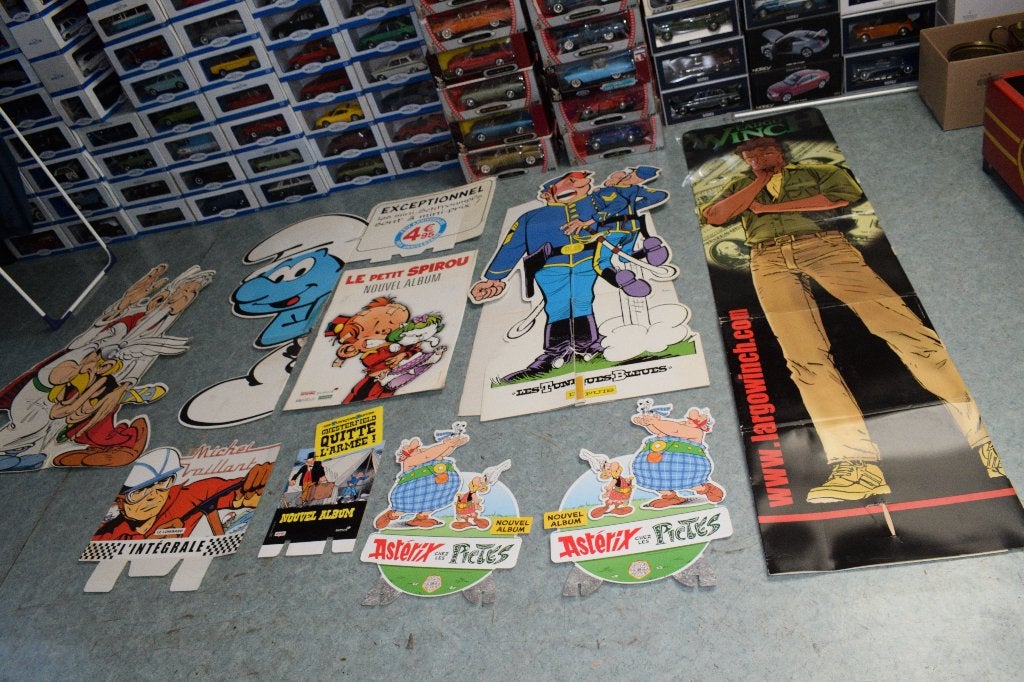 liquidation lot 9 plv carton BD bande dessinée, Enlèvement, Schtroumpfs, Utilisé