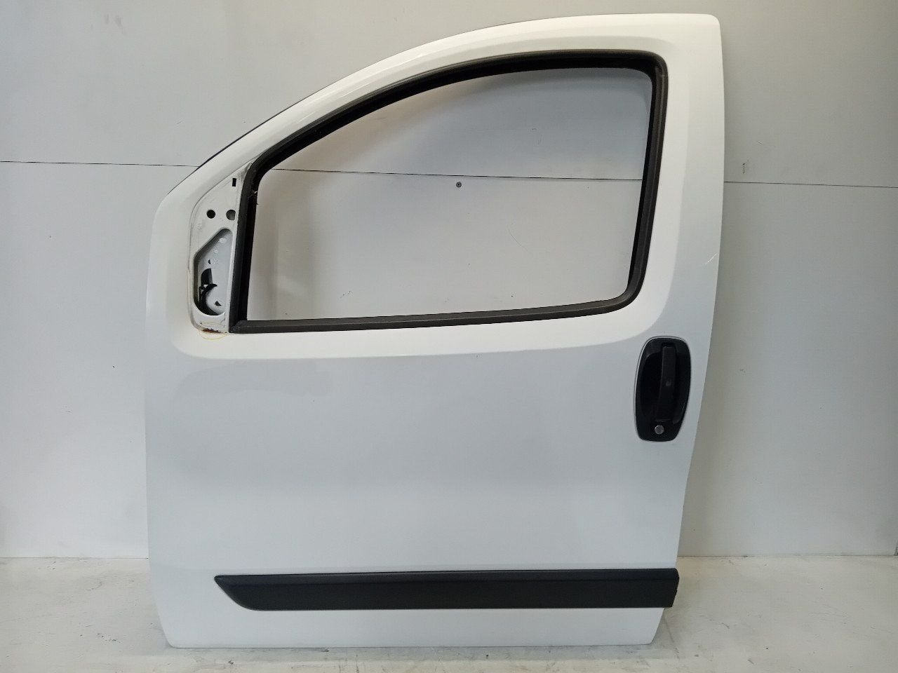 Portier links voor Citroën Nemo, Onderdelen@venauto.nl, Van der Ven Autorecycling B.V., Citroën, Ettenseweg 76, 4706 PB Roosendaal, The Netherlands