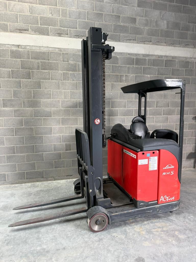 Reachstacker Linde R14S ACtive, Ophalen