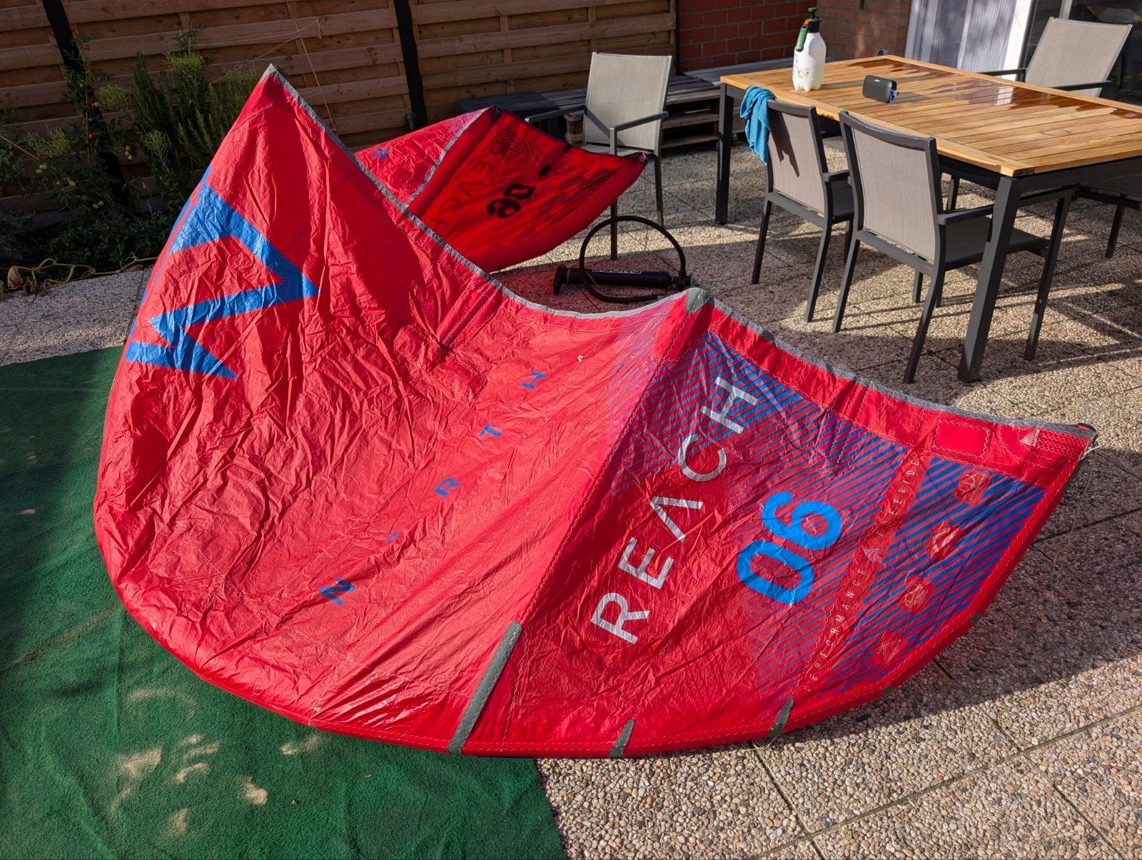 North Reach Allround Kite 6m - Crisp zeil met repairs, Enlèvement ou Envoi, Kite