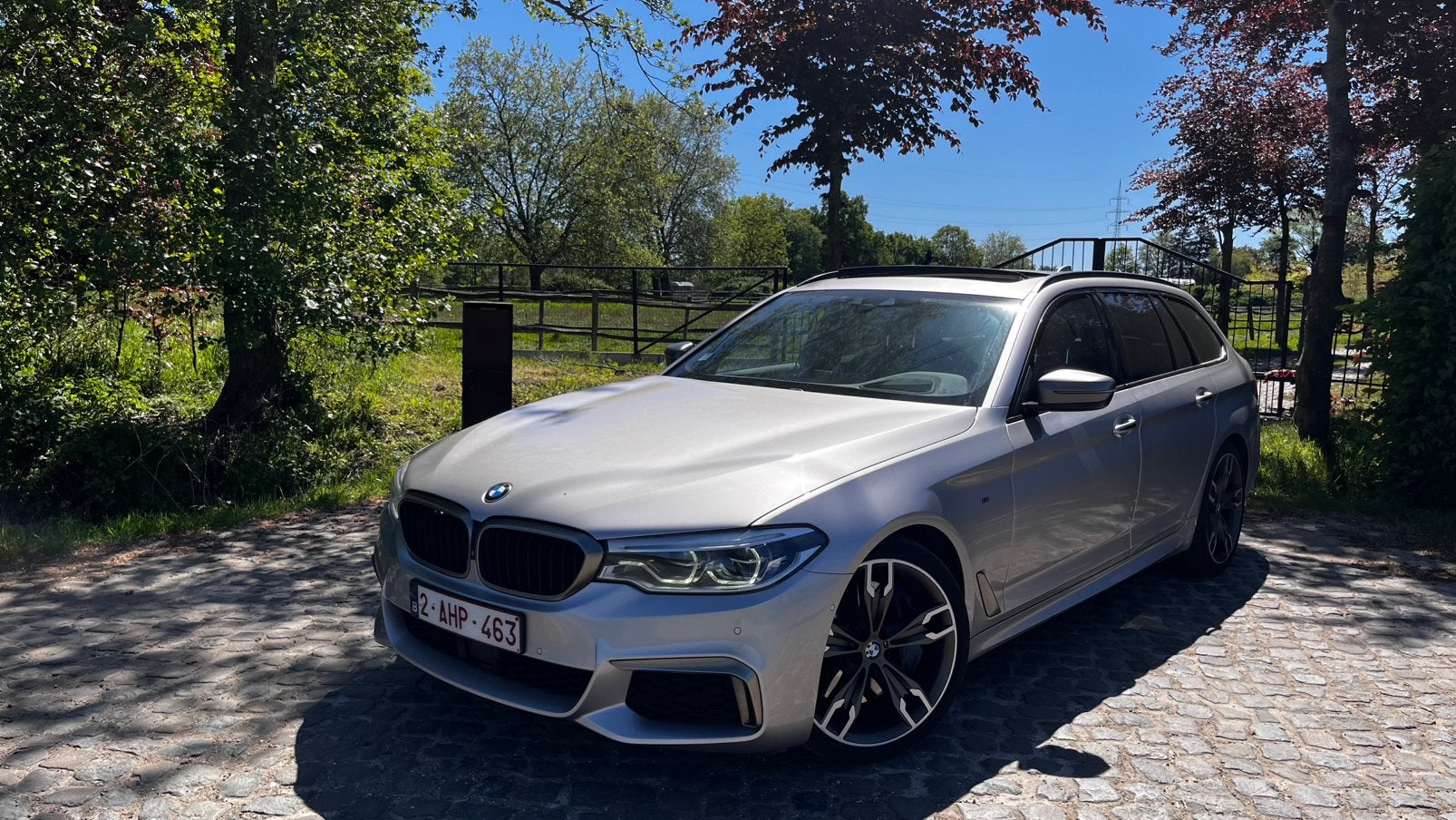 BMW M550d X-Drive lichtevracht in zeer mooie staat(M5diesel), Auto's, Automaat, Dealer onderhouden, 2995 cc, Bedrijf