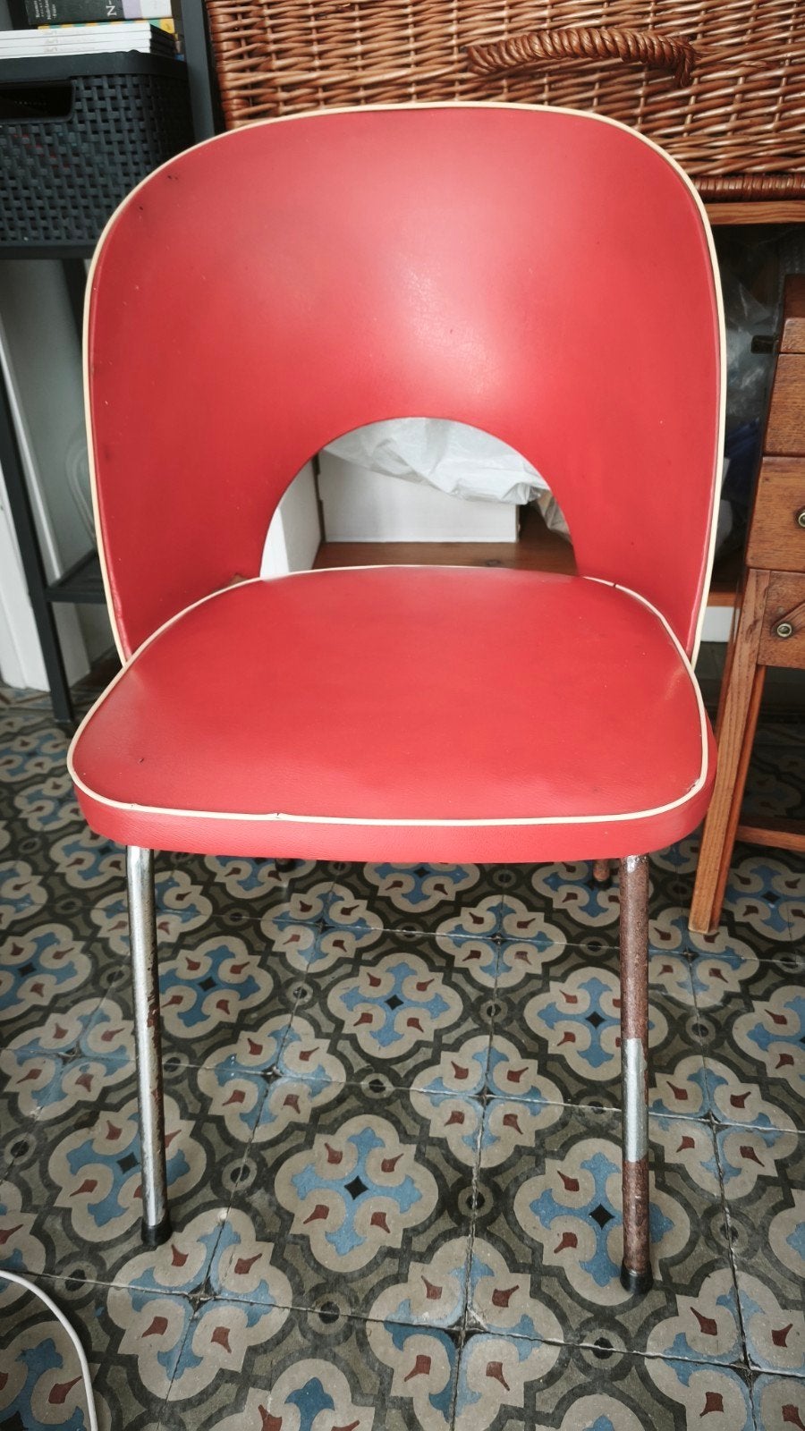 Vintage cocktailstoel om te restaureren, Huis en Inrichting, Ophalen, Rood