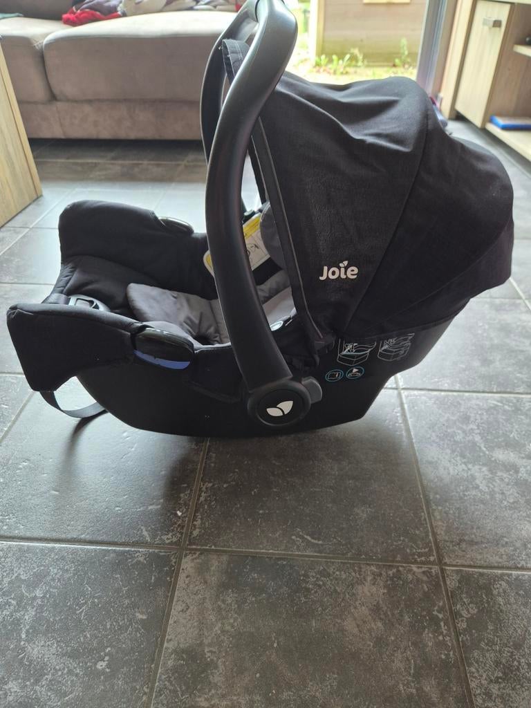 Joie Maxi-Cosi avec base ISOFIX — Très bon état, Enfants & Bébés, Sièges auto, Enlèvement, Comme neuf, Autres marques, Isofix