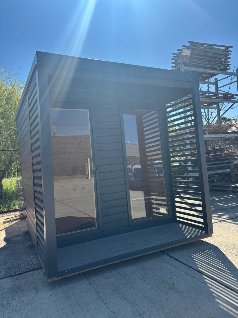 Moderne buitensauna met overkapping - te herstellen, Sport en Fitness, Sauna, Ophalen, Nieuw, Onderdelen
