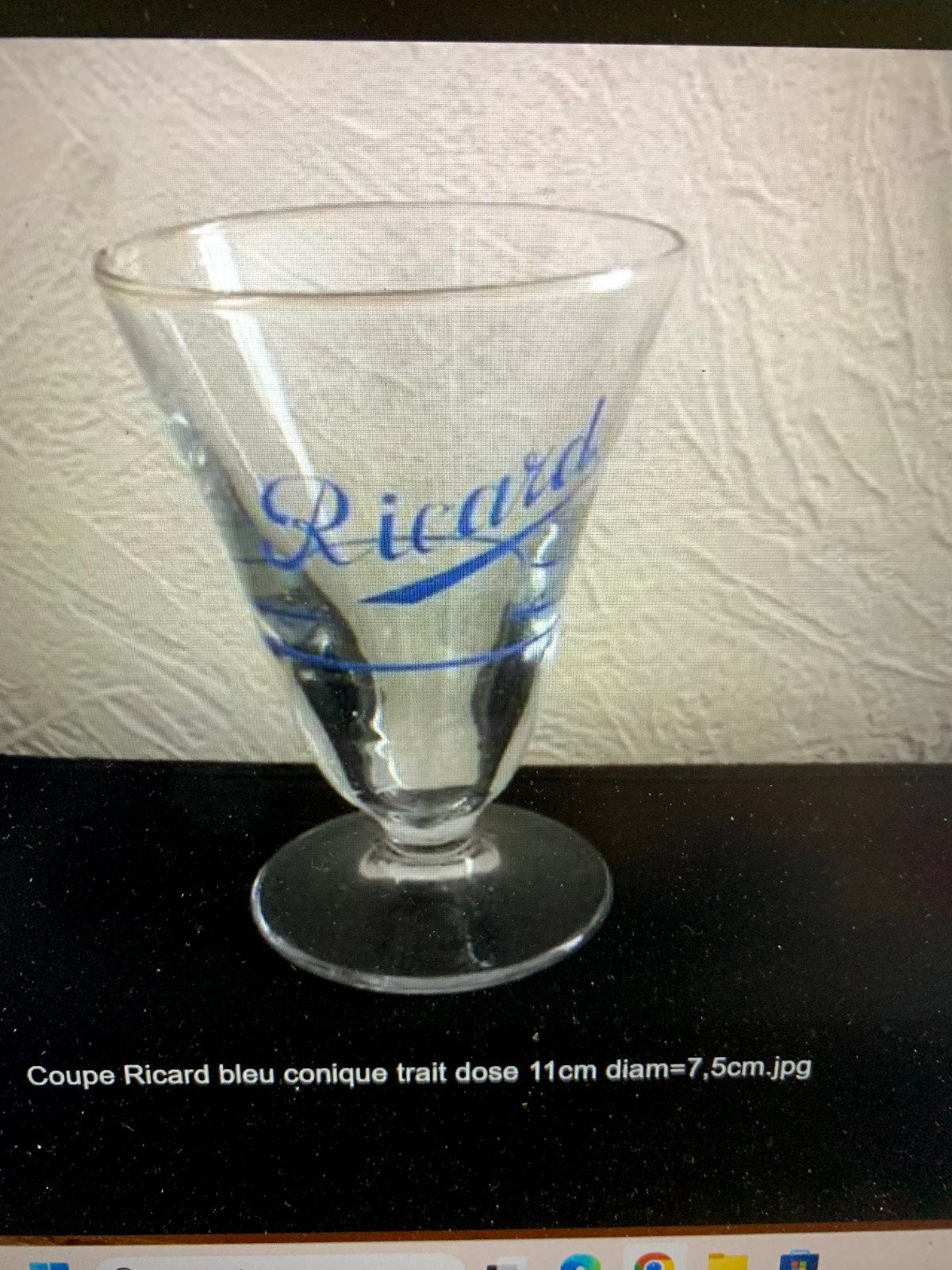 EEN BLAUWE CONISCHE RICARD-BEKER KOPEN, Verzamelen, Verzenden, Zo goed als nieuw, Glas of Glazen
