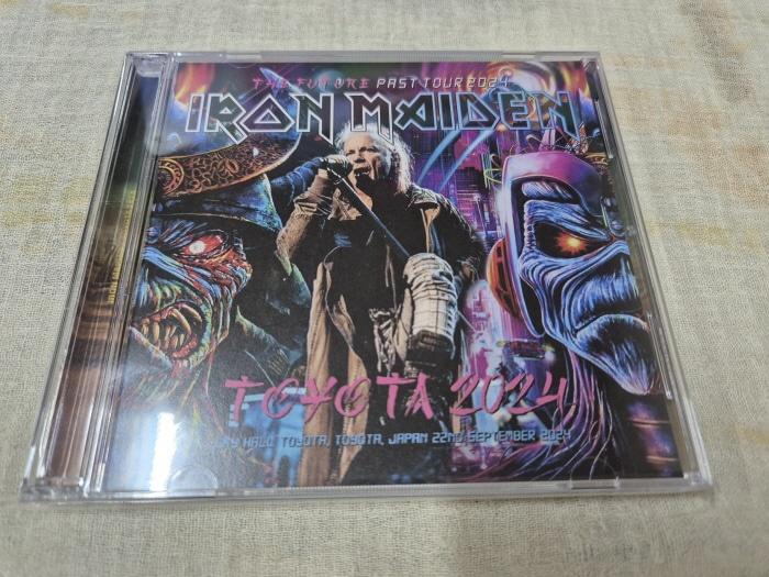 2 CD's - IRON MAIDEN - Live Toyota 2024, Cd's en Dvd's, Verzenden, Nieuw in verpakking