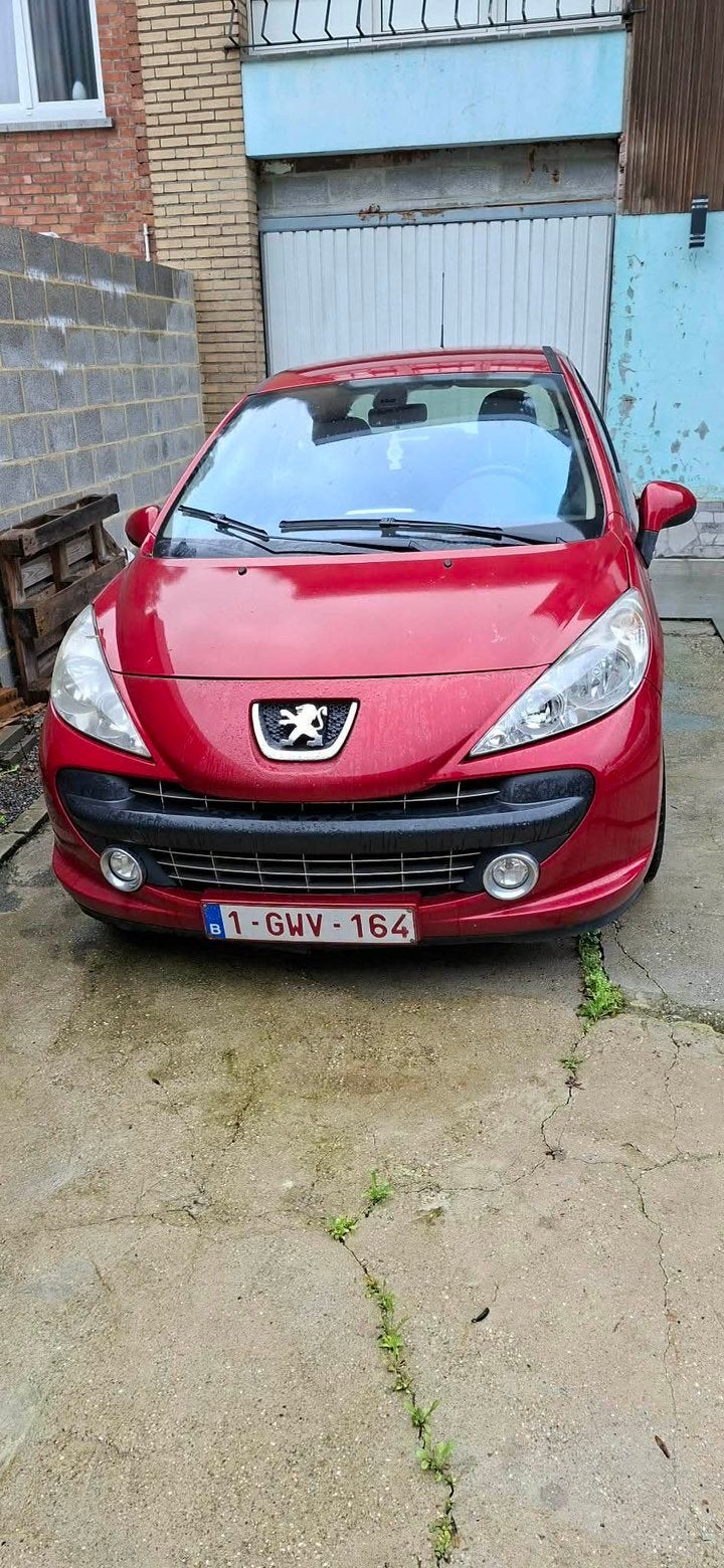 Je vende ma Peugeot  207 1.4  essence anne 2010 euro 5, Autos, Euro 5, Achat, Vitres électriques, Particulier