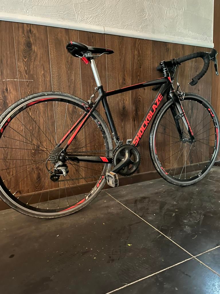 Koers fiets, Fietsen en Brommers, Fietsen | Racefietsen, 26 inch, Aluminium, Zo goed als nieuw, 15 tot 20 versnellingen