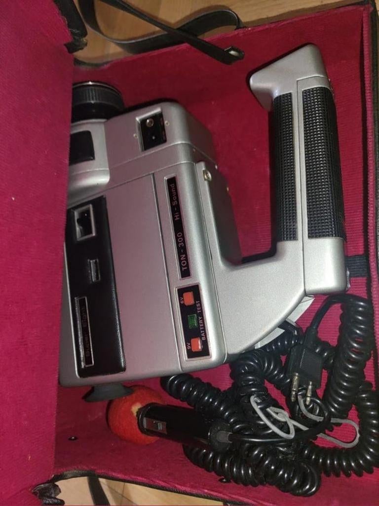 vintage Suprazoom TON-300 Hi-Sound is een Super 8 filmcamera, Ophalen