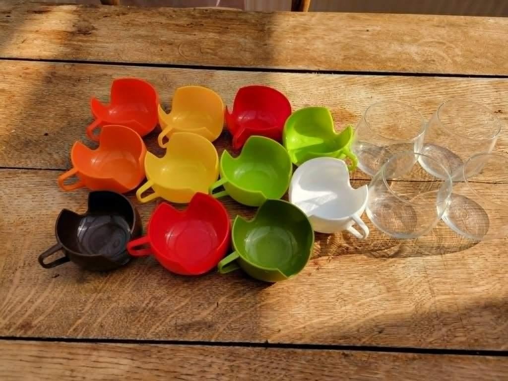 Melitta Pop Vintage mokkenset uit de jaren 70, Huis en Inrichting, Keuken | Servies, Gebruikt, Kop(pen) en/of Schotel(s), Overige stijlen