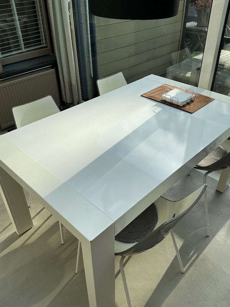 Tafel met vier stoelen, Huis en Inrichting, Ophalen, Kunststof, Gebruikt, Wit