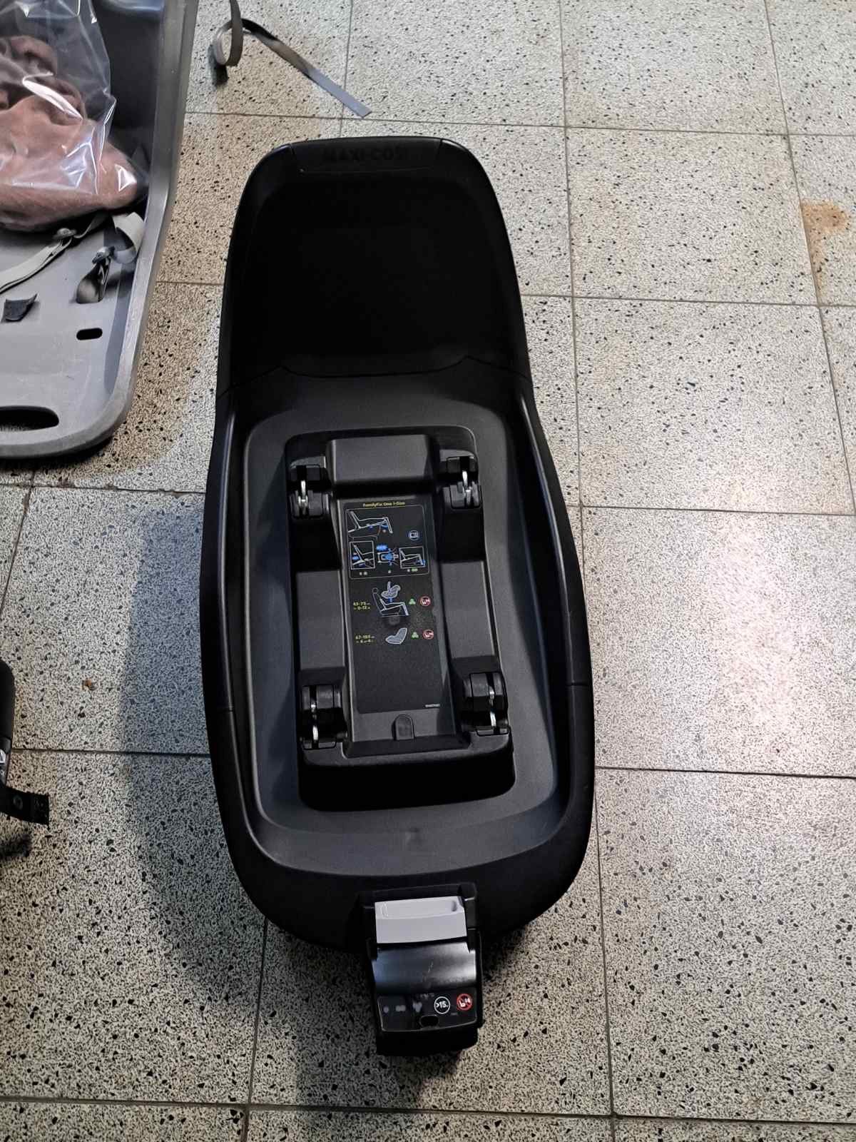Base ISOFIX Maxi Cosi FamilyFix, taille unique, Enfants & Bébés, Enlèvement, Utilisé, Maxi-Cosi, Isofix