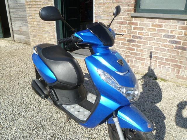 peugeot kisbee klasse B, Fietsen en Brommers, Ophalen, Overige modellen, 49 cc, Benzine
