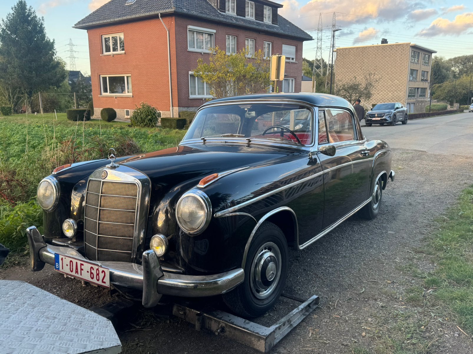 MERCEDES PONTON 220s COUPE MANUEL DEMARRE ET ROULE NICKEL, Autos, Autres modèles, Achat, Particulier, Essence