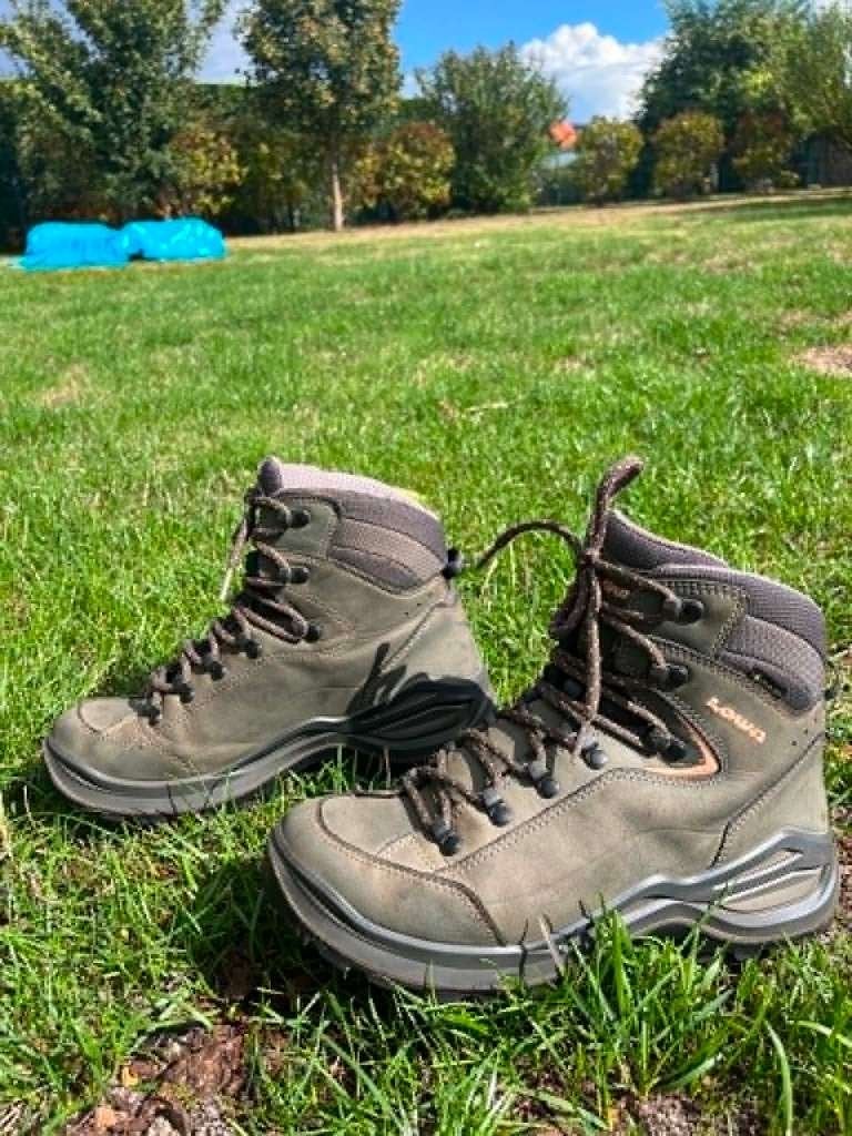 Lowa renegade maat 39, Vêtements | Femmes, Chaussures, Chaussures de marche, Lowa, Porté, Vert