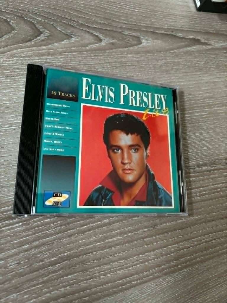 Elvis cd, Elvis Presley live, Mag weg voor slechts 2 euro., Cd's en Dvd's, Cd's | Rock, Ophalen of Verzenden, Zo goed als nieuw