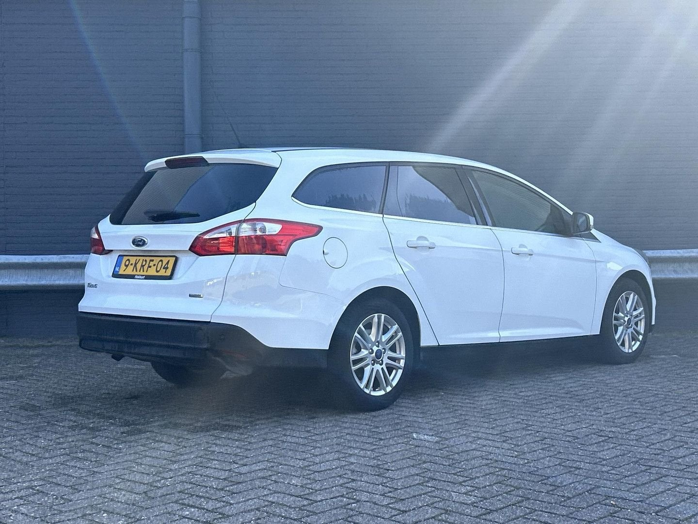 Ford Focus Wagon 1.0 EcoBoost Titanium | Cruise | Climate |, Auto's, Focus, Wit, Bedrijf, 112 g/km
