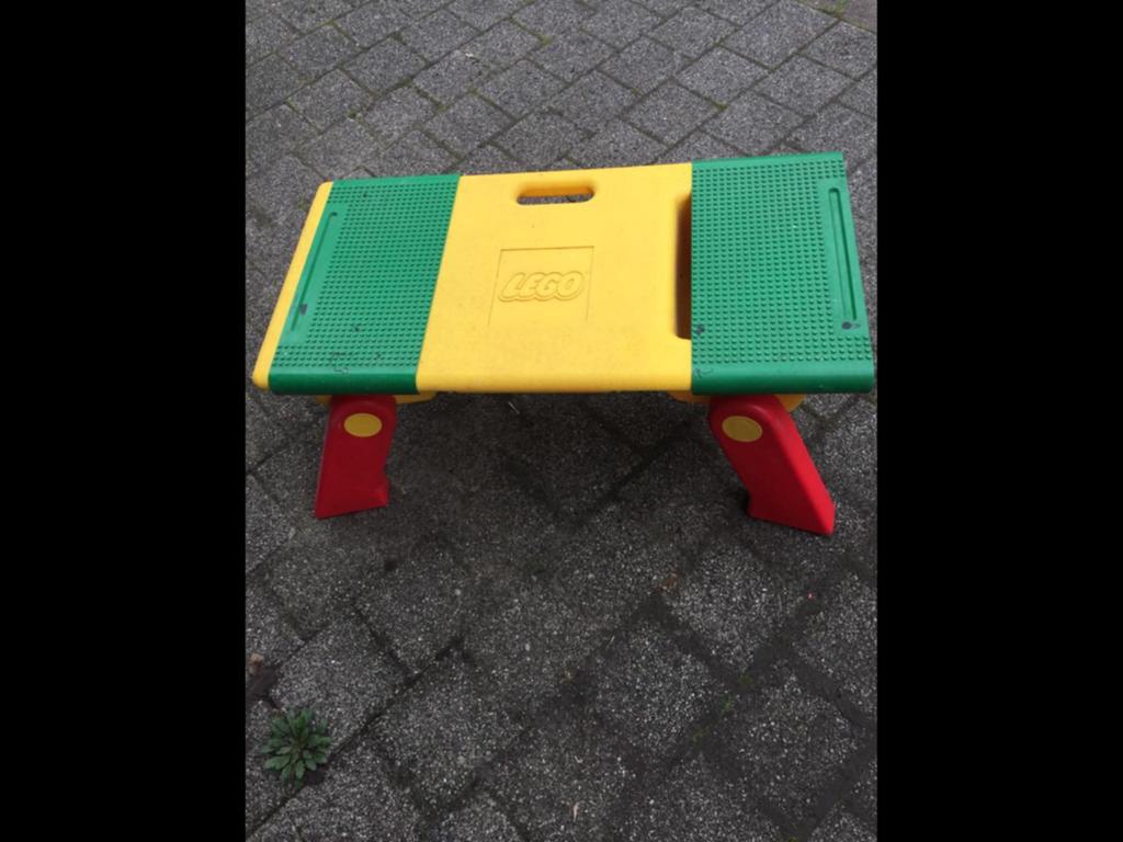 Lego-tafel gekocht voor €50 zie prijs 2e foto's prijs €20, Verzamelen, Overige Verzamelen, Ophalen, Zo goed als nieuw