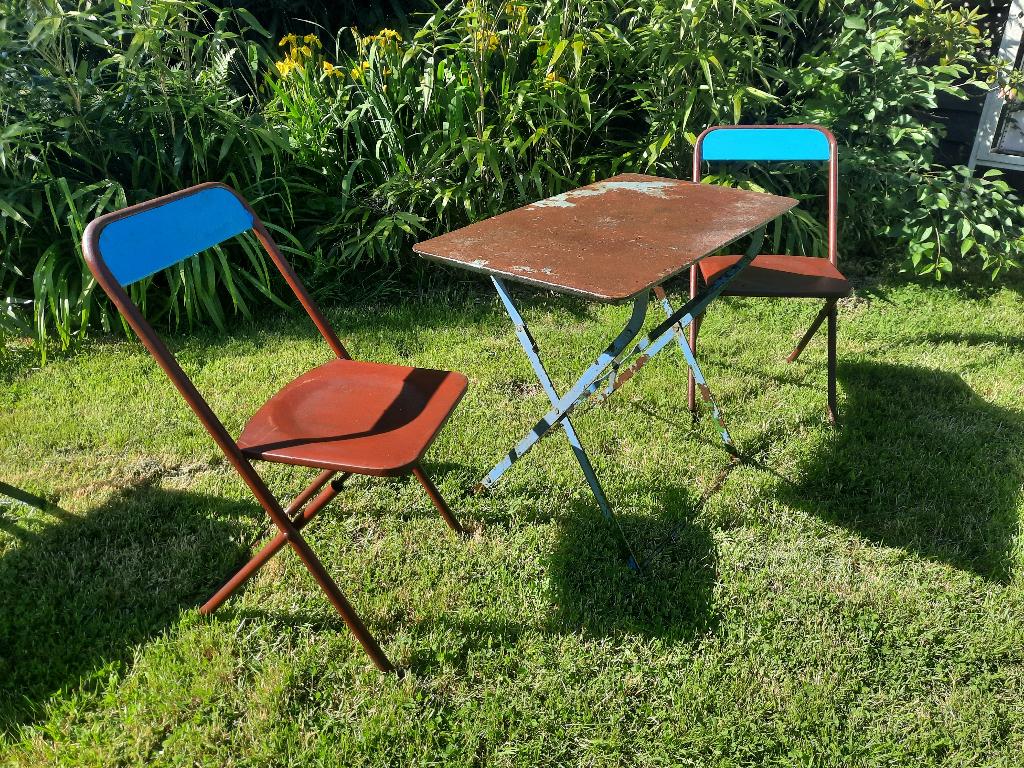 Ancienne Table/ Chaises BISTRO, Enlèvement